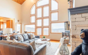 HUGE 5BR lake view/hot tub/gym/pools on Mtntop
